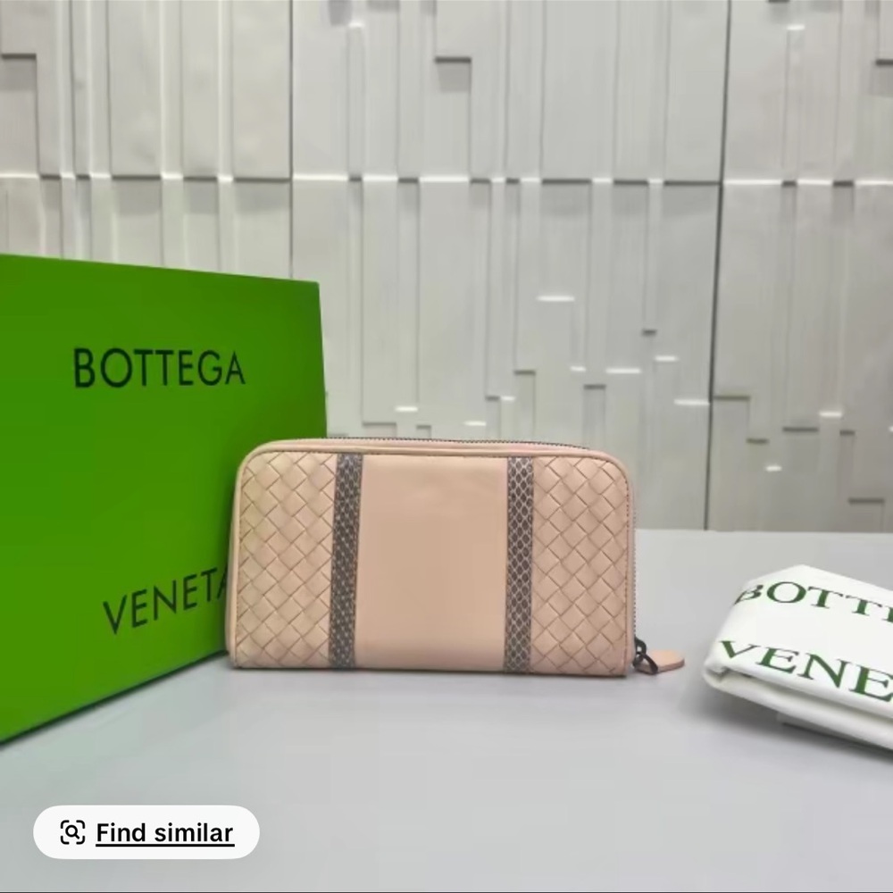 Authentic Bottega Veneta Leather Wallet
